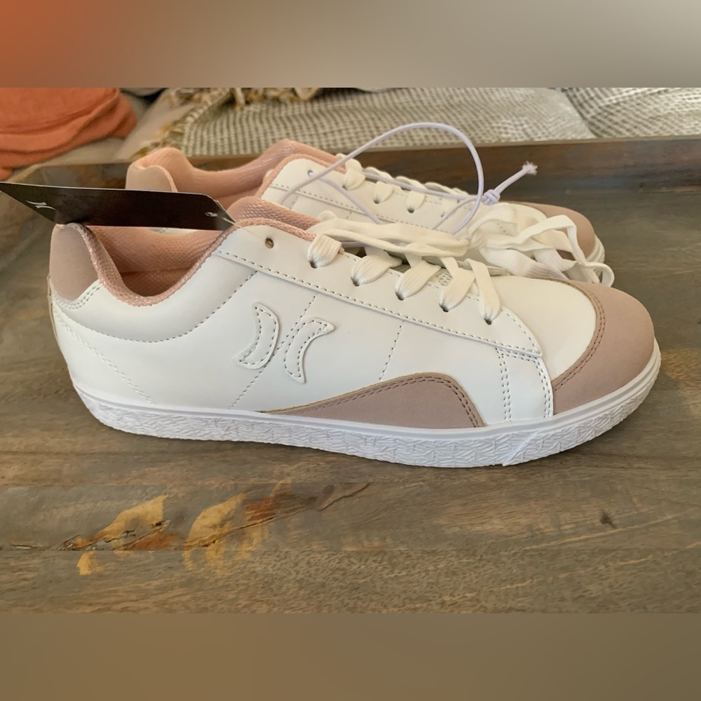 Hurley Women’s Sneakers - Picture 2 of 11